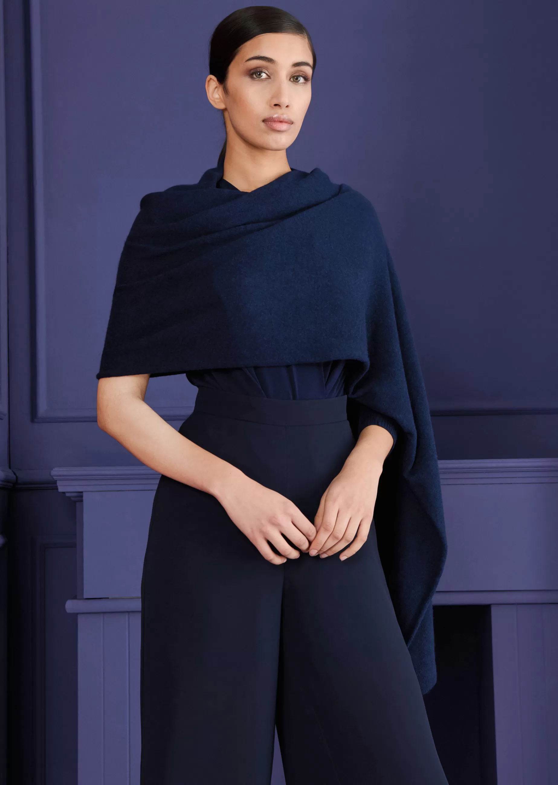 Fashion Talbot Runhof Stola Kasha1 Armadablau